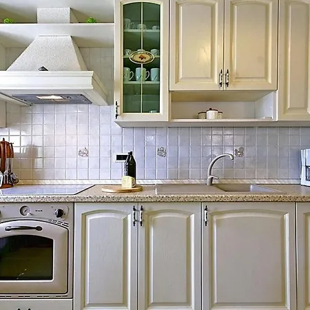 Stella Holiday home Tinjan